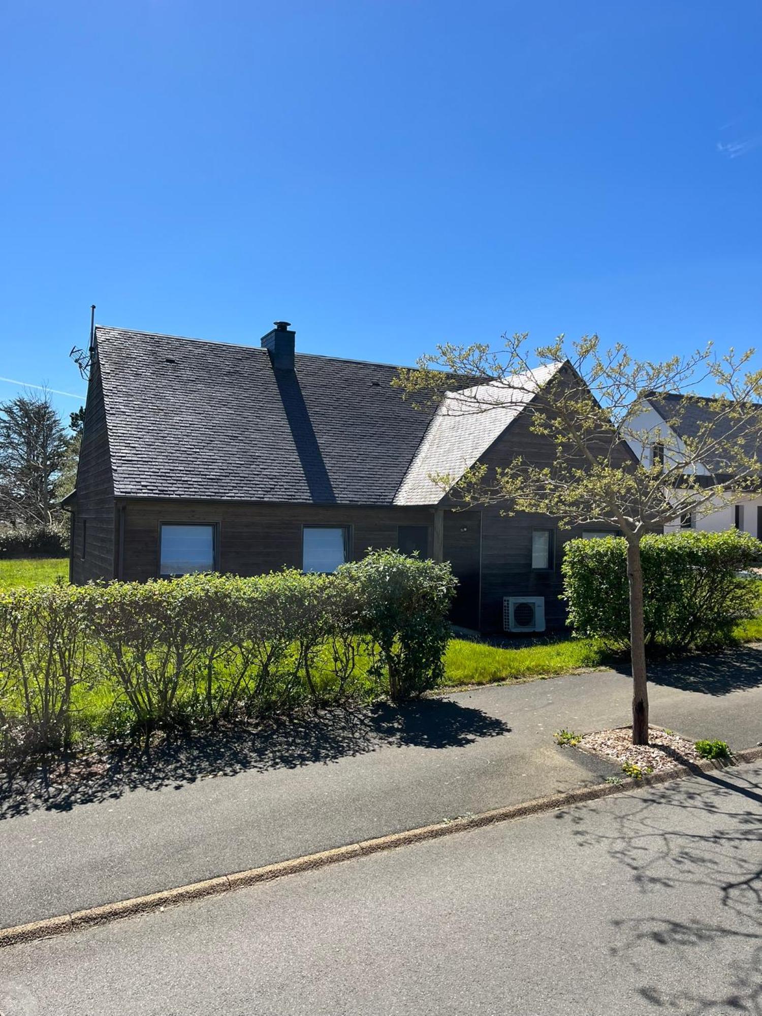 Belle Maison En Bois Perros - La Lande Экстерьер фото